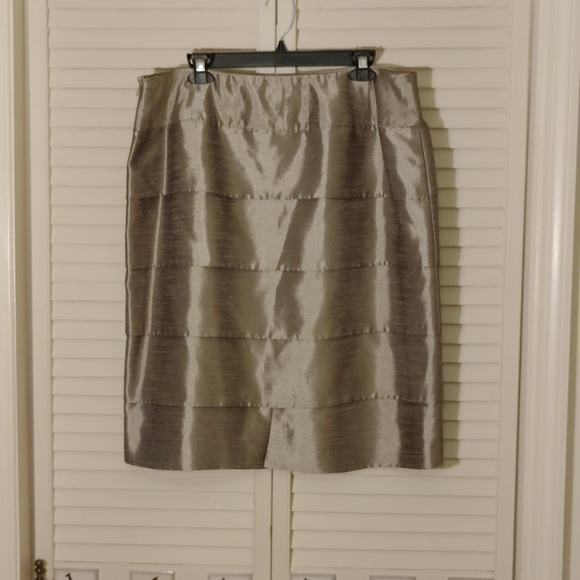 Kasper Metallic Silver Skirt Suit - Picture 11 of 15